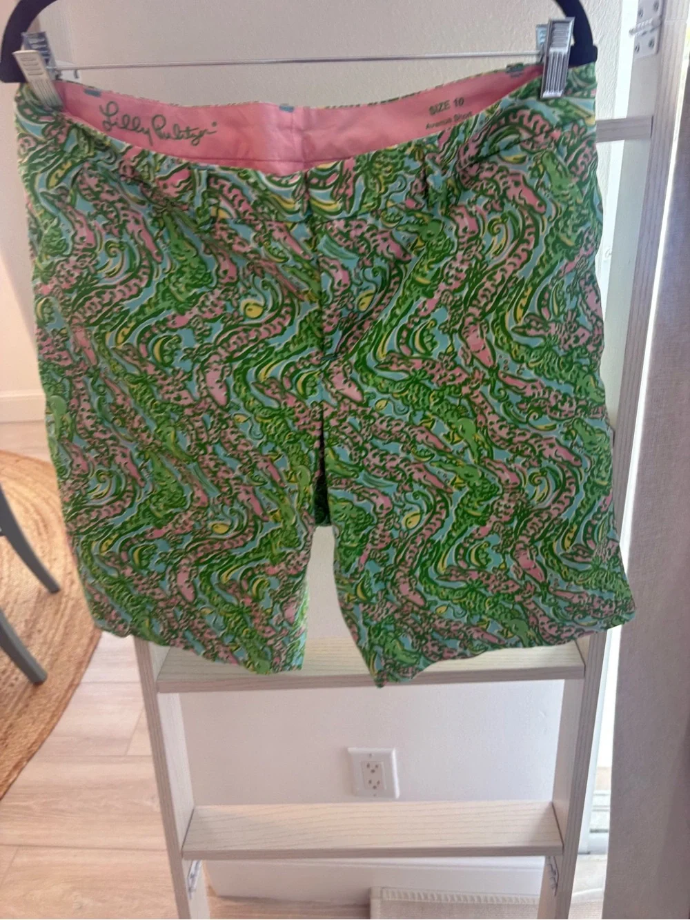 Lilly Pulitzer women’s Patterned Green & Pink Shorts